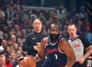 爱游戏app-包含今晨体能课后，洛杉矶快船单刀错失备战法甲，目标明确，阵容厚度经受考验的词条-爱游戏app